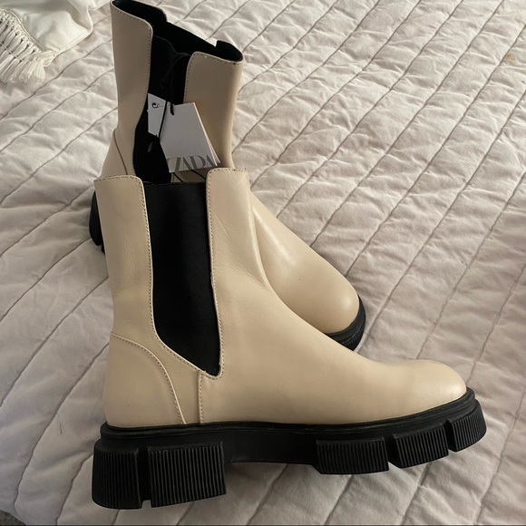 ZARA Lug Off White Boots NWT - Picture 2 of 5